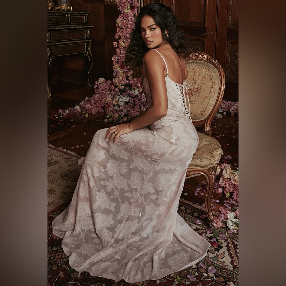 House of cb seren dress in blush